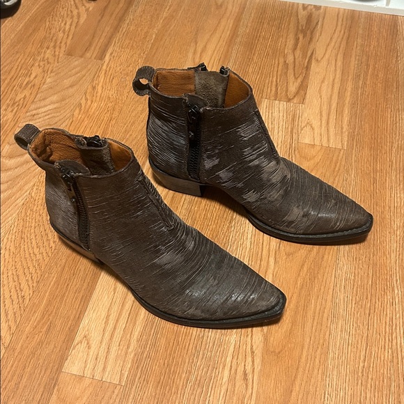 Frye Sacha Moto boots, excellent like new condition. - Picture 2 of 6